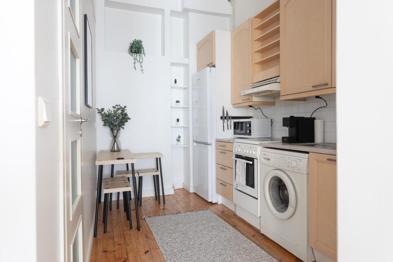 Idyllinen Valoisa Huoneisto Ullanlinnassa. Helsinki Exterior foto